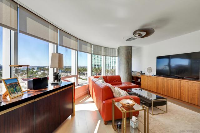 888 W E St, San Diego CA: https://media.crmls.org/mediaz/5b960837-249c-41c2-ac2a-d0ea7bcf33a7.jpg