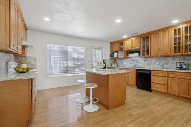 1672 Edsel Drive, Milpitas CA: https://media.crmls.org/mediaz/5b976d78-7c6b-40b6-860b-c4f53ba160bf.jpg