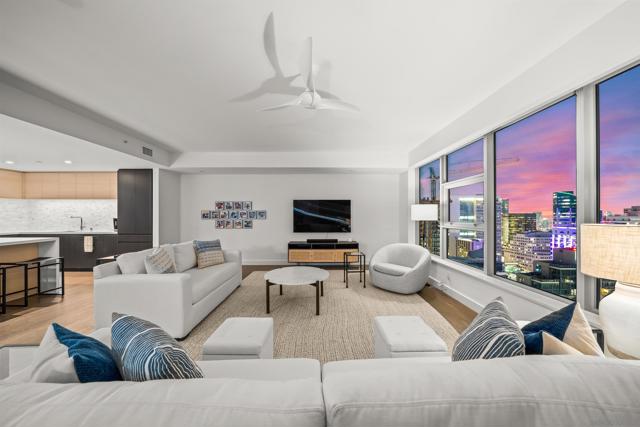 1388 Kettner Blvd, San Diego CA: https://media.crmls.org/mediaz/5b98894d-707b-4ed9-aba4-c42a5685f653.jpg