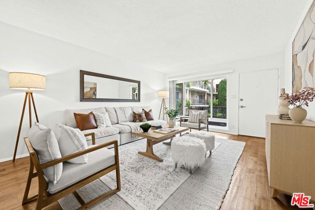 11670 W Sunset Boulevard #209