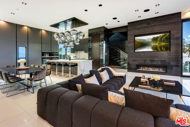1545 Marlay Drive, Los Angeles CA: https://media.crmls.org/mediaz/5b991f48-7d74-40e6-a73d-2684aa0e300a.jpg