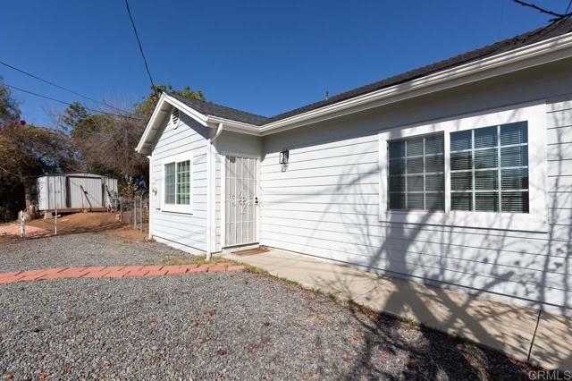 229 Holly Road, El Cajon CA: https://media.crmls.org/mediaz/5b99890e-69c6-43dc-b5fb-76b744b412e2.jpg