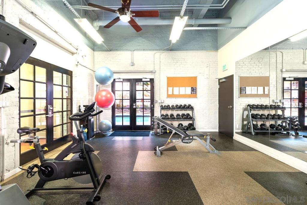 825 Beech St - photo 16