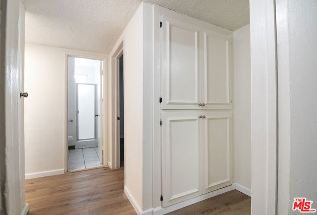 1937 S Bedford Street, Los Angeles CA: https://media.crmls.org/mediaz/5b99a0fa-8048-490f-8cb1-e6d6aa24a5c8.jpg