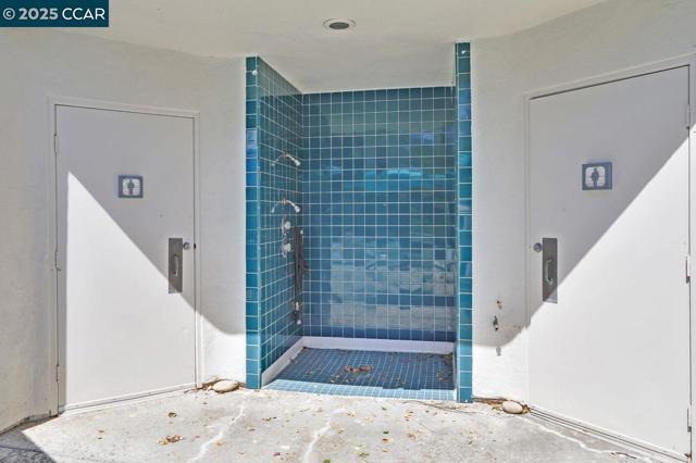 32 Shoal Dr, Vallejo CA: https://media.crmls.org/mediaz/5b99f267-364c-4fb8-8dcc-fb5c8cbc3737.jpg