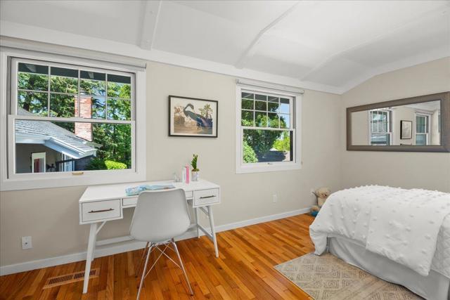 57 Ellenwood Avenue, Los Gatos CA: https://media.crmls.org/mediaz/5b9a1ba1-12a5-432a-928a-514f50092378.jpg