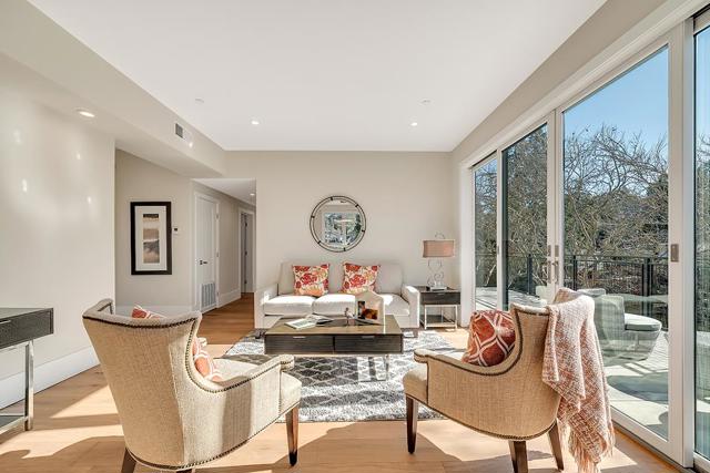 1667 San Carlos Avenue, San Carlos CA: https://media.crmls.org/mediaz/5b9a9067-7873-40d2-92f5-96a4657dc2b6.jpg