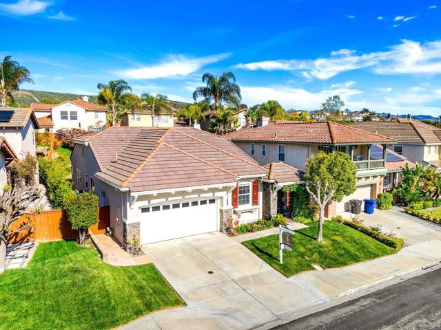 2710 Valleycreek Drive, Chula Vista CA: https://media.crmls.org/mediaz/5b9ae102-2a3a-4aef-89ba-cabe15808d07.jpg