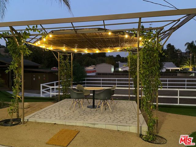 10555 Art Street, Sunland CA: https://media.crmls.org/mediaz/5b9b0deb-ca9c-4aa0-8f3b-76c5781e3898.jpg