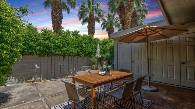 555 W Baristo Road, Palm Springs CA: https://media.crmls.org/mediaz/5b9b2c1b-6b1b-4a00-b398-cd36a036c7af.jpg