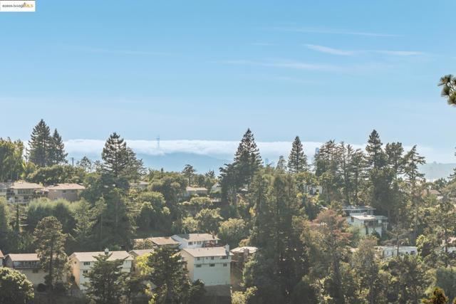 5958 Colton Blvd., Oakland CA: https://media.crmls.org/mediaz/5b9d3c76-8274-4b27-9e08-477601296d6d.jpg