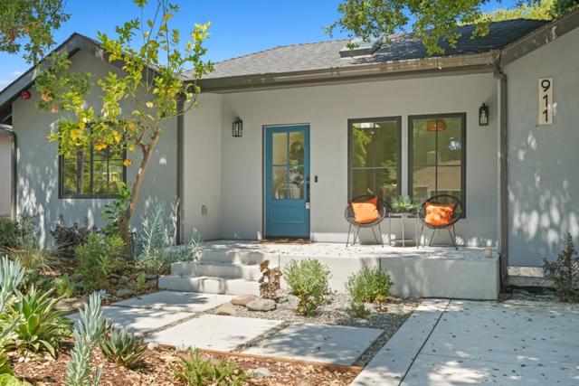 911 Peggy Lane, Menlo Park CA: https://media.crmls.org/mediaz/5b9d785d-382e-4c18-a55f-b383f5bdfec1.jpg