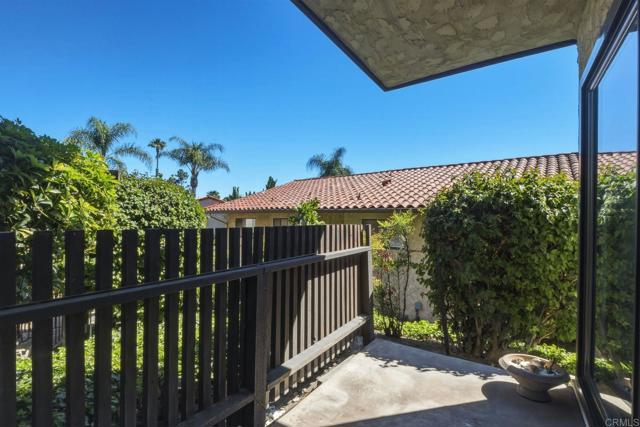 Detail Gallery Image 29 of 49 For 1915 Estrella De Mar Ct #C,  Carlsbad,  CA 92009 - 2 Beds | 2/1 Baths