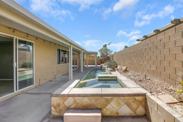 83822 Collection Drive, Indio CA: https://media.crmls.org/mediaz/5b9f0c1f-51fc-461f-a671-6922df155441.jpg