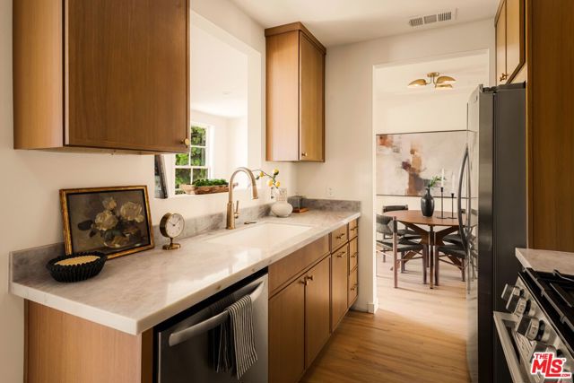 3608 Greenfield Avenue photo 7
