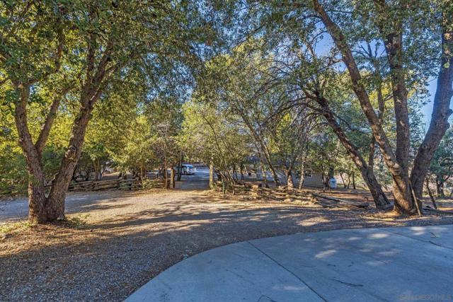 3306 Oak Grove, Julian CA: https://media.crmls.org/mediaz/5ba0a4db-451d-4e2d-ac53-47ec660d0786.jpg