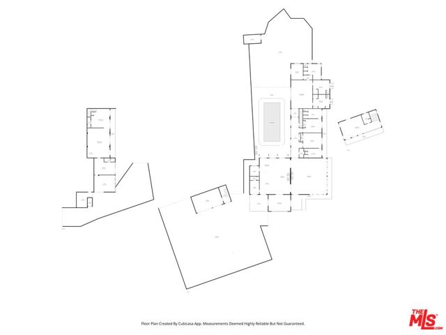 9669 Oak Pass Road, Beverly Hills CA: https://media.crmls.org/mediaz/5ba0dd7c-f89b-4f10-bec1-57443582fb41.jpg