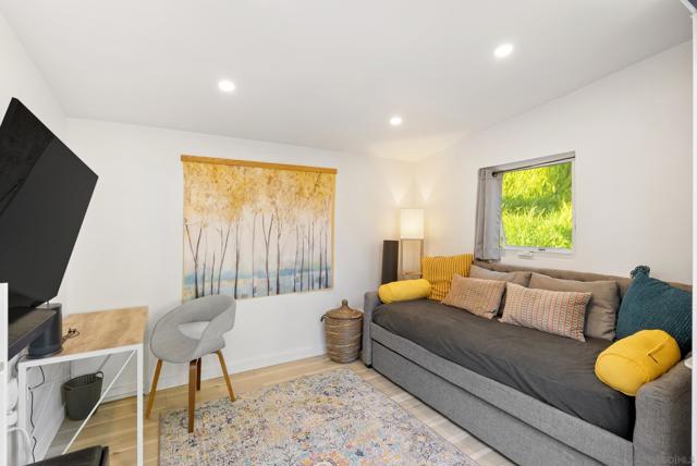 1655 Splitrail Dr., Encinitas CA: https://media.crmls.org/mediaz/5ba0ea29-57aa-4217-9a52-1cc194a07ccc.jpg