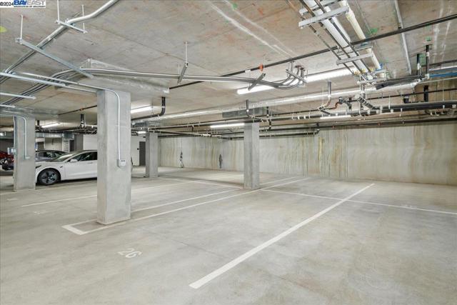 Image 43 of 52 For 45378 Tom Blalock St  202