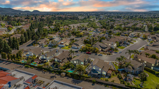 1449 La Culebra Circle, Camarillo CA: https://media.crmls.org/mediaz/5ba1b870-8200-43a0-a0f6-a288df7f2b00.jpg