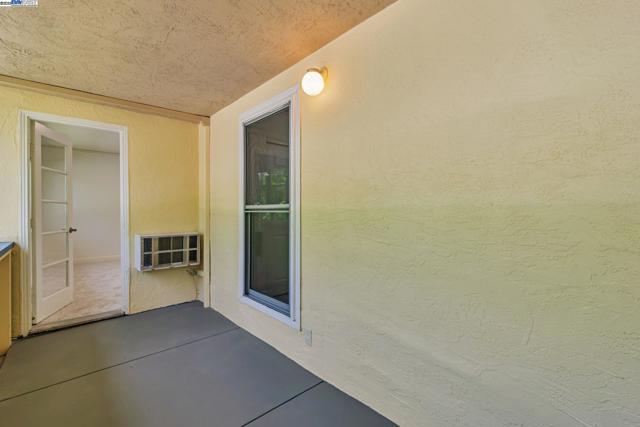 1731 Ellis St, Concord CA: https://media.crmls.org/mediaz/5ba241ed-a608-4df9-ac68-f7e432df2a88.jpg