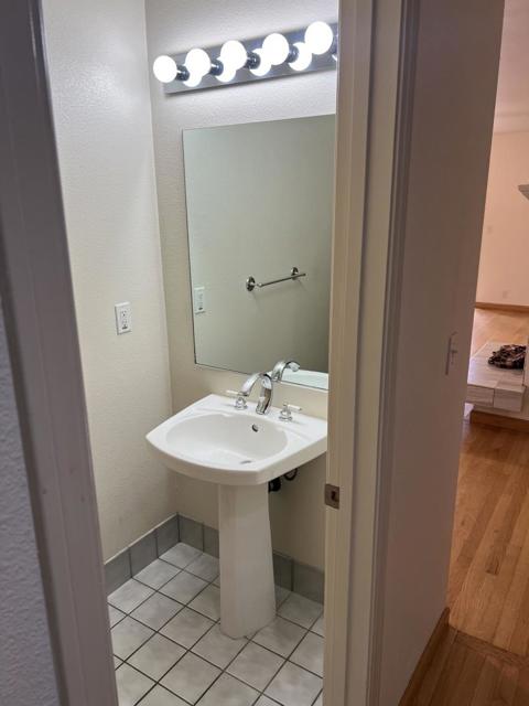 1 Burgundy Way, Yountville CA: https://media.crmls.org/mediaz/5ba26bea-de36-4675-bc87-e111b2d72cee.jpg