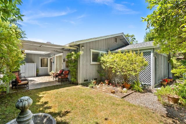 101 Sea Terrace Way, Aptos CA: https://media.crmls.org/mediaz/5ba2f427-ead5-43d7-9677-1c1a1cd21703.jpg