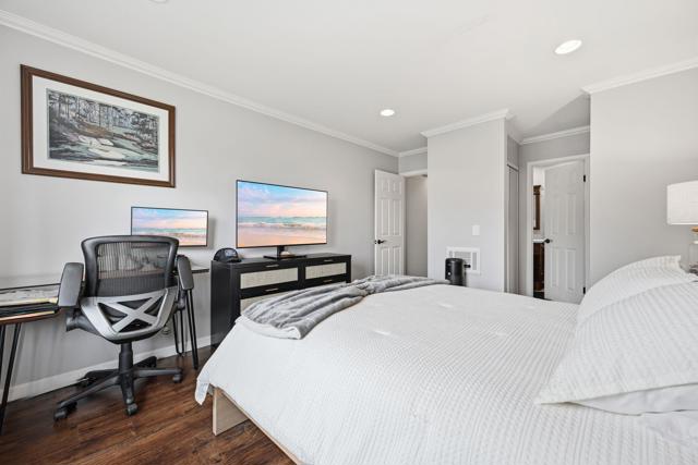 7702 Caminito Puerto, Carlsbad CA: https://media.crmls.org/mediaz/5ba36917-e893-48c9-98c5-c3e149a81391.jpg