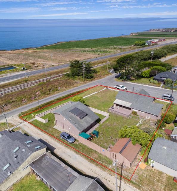 2 3rd Avenue, Davenport CA: https://media.crmls.org/mediaz/5ba40177-0f28-4446-b527-f5cc1f1769f5.jpg