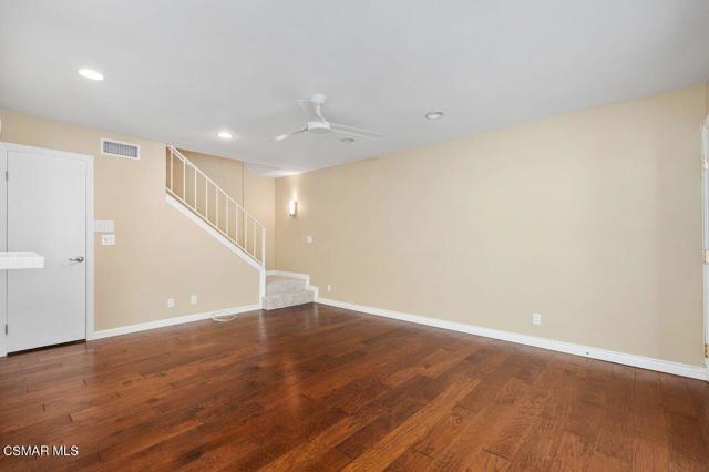 1228 Kirkford Way, Westlake Village CA: https://media.crmls.org/mediaz/5ba41404-5d80-4d02-a8e4-c27621789b5d.jpg