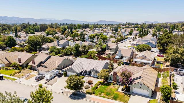 2753 Deerwood Avenue, Simi Valley CA: https://media.crmls.org/mediaz/5ba43fea-fbc5-4a59-9256-8e609adc0aa4.jpg
