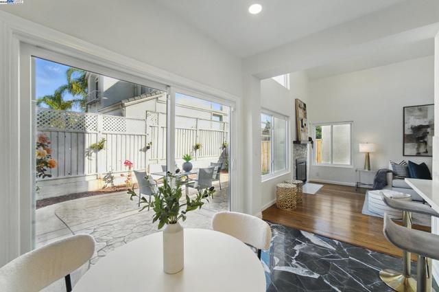 35864 Killorglin Cmn, Fremont CA: https://media.crmls.org/mediaz/5ba4b9a2-74d4-4a90-8d63-58f1b7c11403.jpg