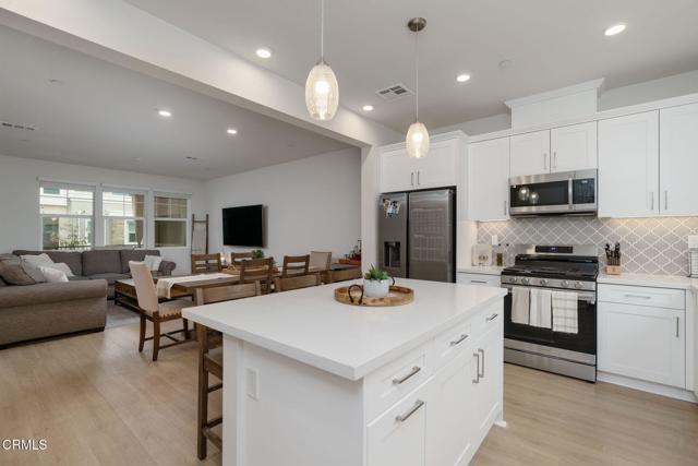 Detail Gallery Image 16 of 34 For 751 Winchester Dr, Oxnard,  CA 93036 - 4 Beds | 3/1 Baths