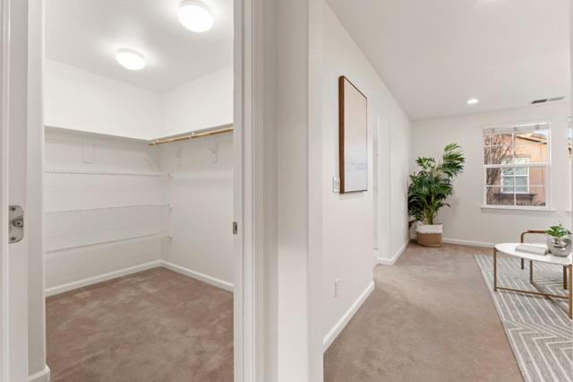 325 Toscana Way, Hayward CA: https://media.crmls.org/mediaz/5ba52386-4c7c-4364-9a5e-53609812a191.jpg