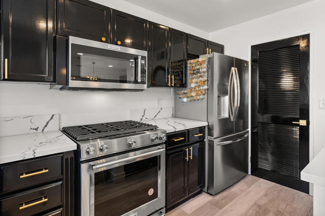 100 E Stevens Road, Palm Springs CA: https://media.crmls.org/mediaz/5ba53261-d6c6-4ff9-a60a-5d18225be51d.jpg