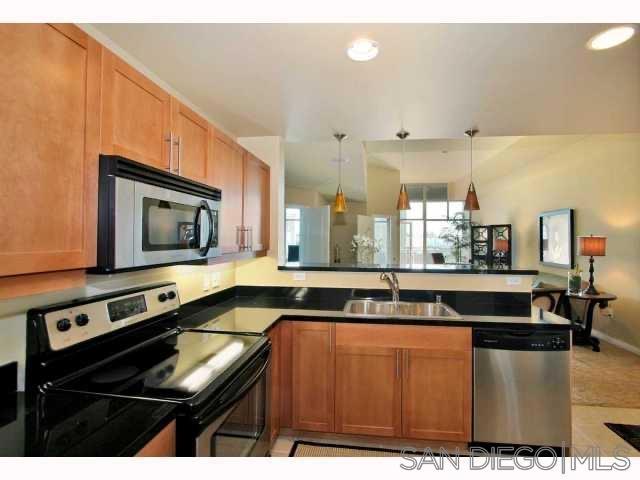 253 10Th Ave, San Diego CA: https://media.crmls.org/mediaz/5ba581ab-0f7d-4f10-85bd-0cdde80c6996.jpg