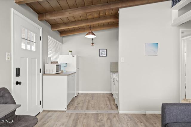 1132 1142 Pittsfield Lane, Ventura CA: https://media.crmls.org/mediaz/5ba5b20e-0c1b-4ea7-a073-2c0f0f3f9822.jpg
