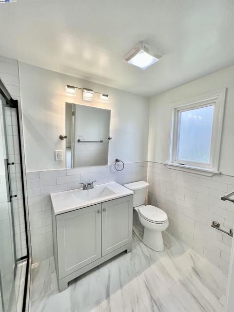 2847 Avon, Concord CA: https://media.crmls.org/mediaz/5ba5ca11-6cae-41e5-b71d-2403cbe58cdc.jpg
