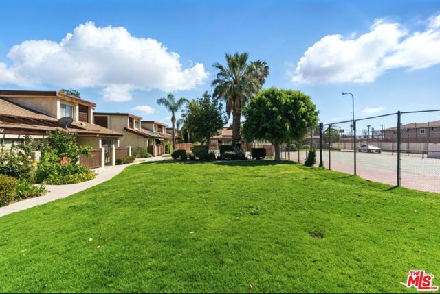 8333 Columbus Avenue, North Hills CA: https://media.crmls.org/mediaz/5ba64132-ce8c-4446-9114-afa42d47aac2.jpg