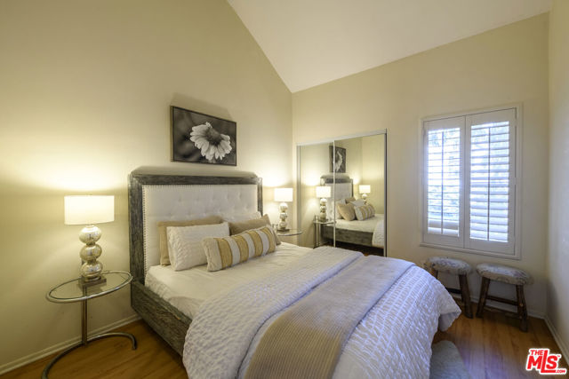 4628 Maytime Lane, Culver City CA: https://media.crmls.org/mediaz/5ba66d5c-d729-483f-bc3d-6a6138f79277.jpg