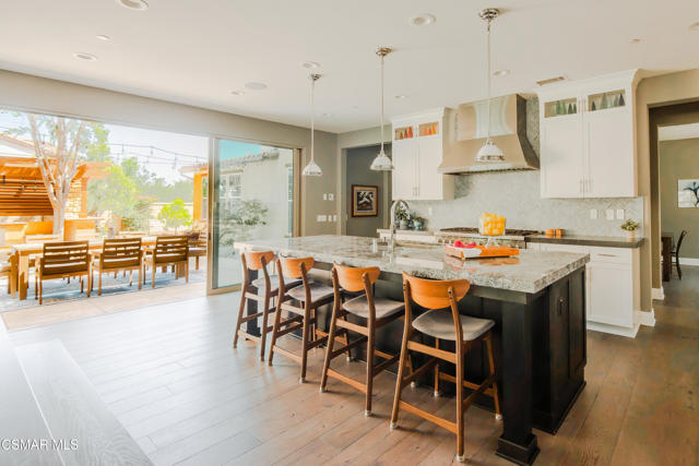 1323 Arroyo View Street, Thousand Oaks CA: https://media.crmls.org/mediaz/5ba70268-c009-4129-990f-ec2446000f0f.jpg