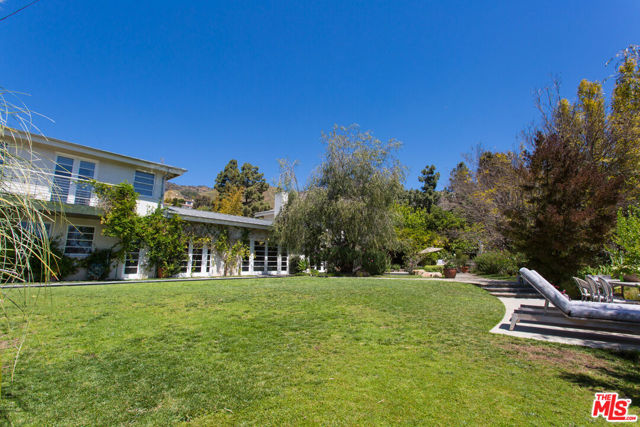 3220 Tahoe Place, Los Angeles CA: https://media.crmls.org/mediaz/5ba7b008-a9f2-4700-8afd-b9ac30f96020.jpg