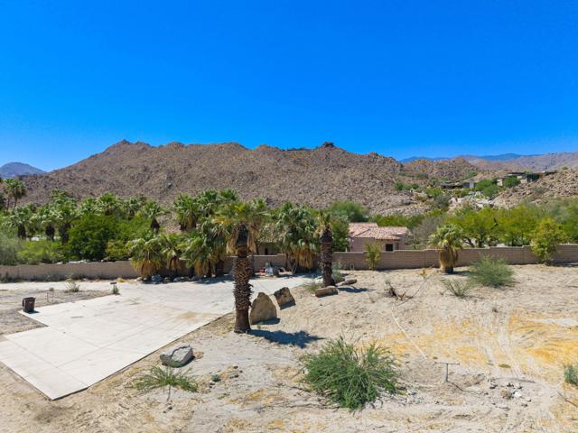 49425 Jfk Trail Trail, Palm Desert CA: https://media.crmls.org/mediaz/5ba7d45e-91e5-438a-b6c7-d3c39847d546.jpg