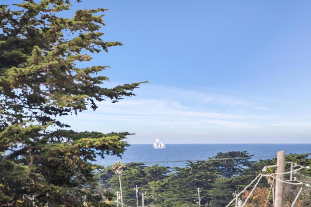 5Ba8633F 835F 4934 81Ca 7215C6F6Bf1A 812 Burns Court, Pacifica, Ca 94044 &Lt;Span Style='BackgroundColor:transparent;Padding:0Px;'&Gt; &Lt;Small&Gt; &Lt;I&Gt; &Lt;/I&Gt; &Lt;/Small&Gt;&Lt;/Span&Gt;