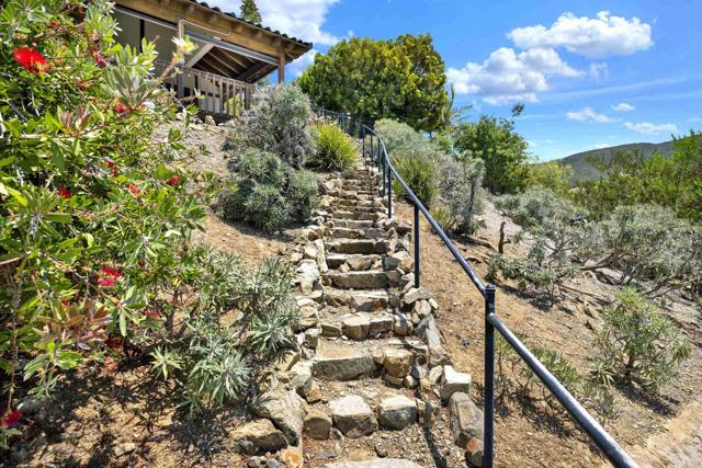 1310 Miracielo Court, San Marcos CA: https://media.crmls.org/mediaz/5ba8763d-4394-441f-b40b-6bcb7c5d984e.jpg