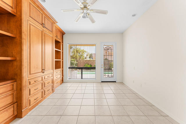 37159 Turnberry Isle Drive, Palm Desert CA: https://media.crmls.org/mediaz/5baa9abe-c571-4cdb-bcbe-fff0b149a22e.jpg