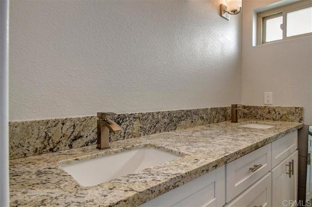 Detail Gallery Image 14 of 25 For 640 W Solana Cir #13,  Solana Beach,  CA 92075 - 2 Beds | 2 Baths