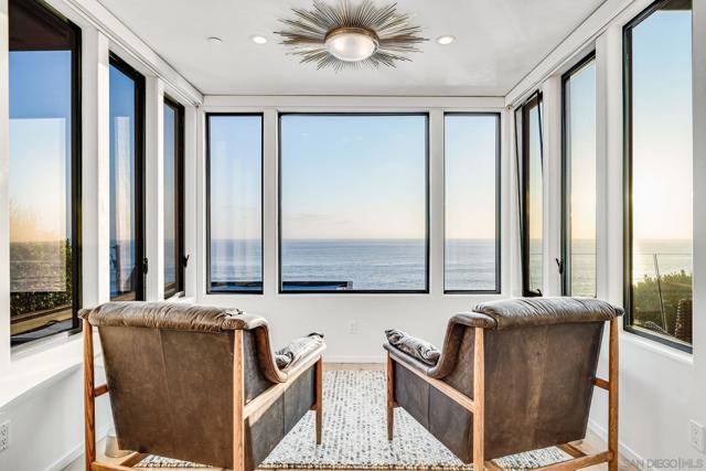 282 Neptune Avenue, Encinitas CA: https://media.crmls.org/mediaz/5baba685-f438-4543-8de0-4a9abfb55938.jpg