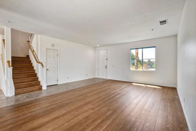5478 Alexandrine Court, Oceanside CA: https://media.crmls.org/mediaz/5babbb09-7afb-4030-bc60-e78f2f8d8ae0.jpg