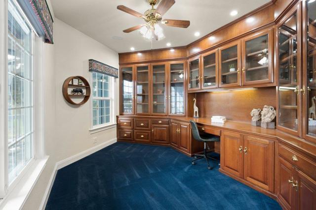 1925 Mantelli Drive, Gilroy CA: https://media.crmls.org/mediaz/5bac24a2-4687-4296-880a-deb21d20f53f.jpg